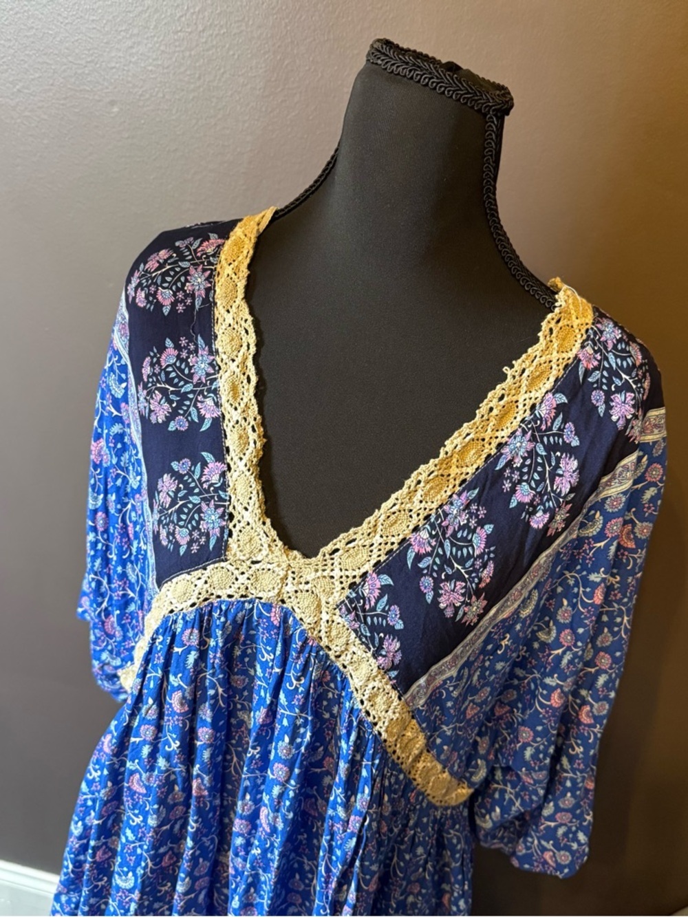 Boho Floral Blue Mini Dress with Lace Trim - Picture 2 of 4